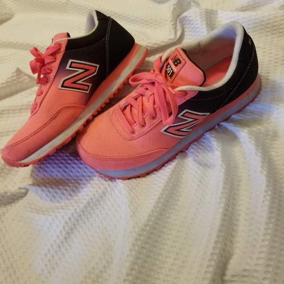 NEW BALANCE SIZE 8 WL501 SNEAKER - Picture 3 of 7